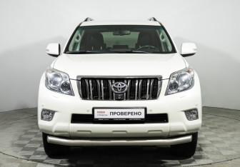 Подержанный автомобиль Toyota Land Cruiser Prado 2013 года (2 фото)