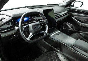 Подержанный автомобиль Geely Preface 2024 года (11 фото)