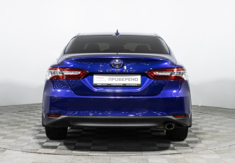 Подержанный автомобиль Toyota Camry Sedan 2021 года (6 фото)