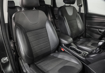 Подержанный автомобиль Ford Kuga 2015 года (21 фото)