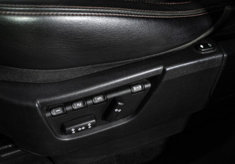 Подержанный автомобиль Land Rover Freelander 2011 года (15 фото)