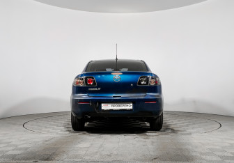 Подержанный автомобиль Mazda 3 Sedan 2006 года (6 фото)
