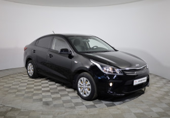 Подержанный автомобиль Kia Rio Sedan 2017 года (3 фото)