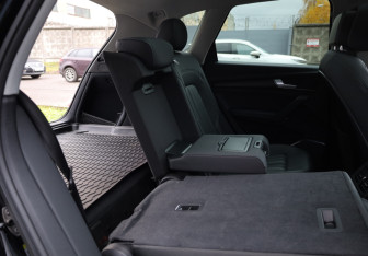 Подержанный автомобиль Audi Q5 2021 года (14 фото)