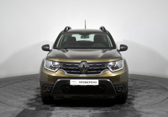 Подержанный автомобиль Renault Duster 2021 года (2 фото)