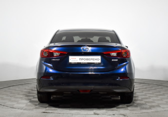 Подержанный автомобиль Mazda 3 Sedan 2014 года (6 фото)