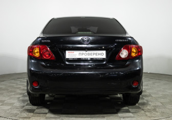 Подержанный автомобиль Toyota Corolla Sedan 2008 года (6 фото)