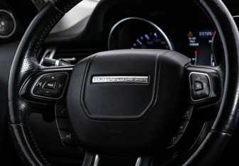 Подержанный автомобиль Land Rover Range Rover Evoque 2011 года (13 фото)