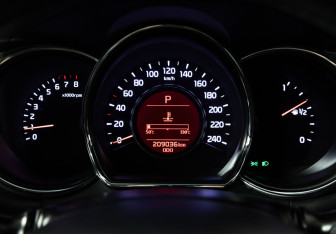 Подержанный автомобиль Kia Ceed Wagon 2016 года (12 фото)
