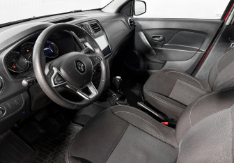 Подержанный автомобиль Renault Logan Sedan 2021 года (9 фото)