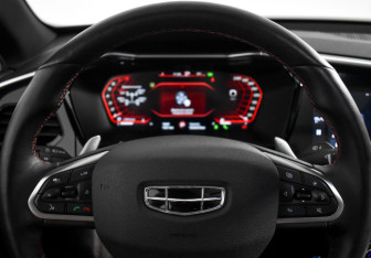 Подержанный автомобиль Geely Tugella 2023 года (19 фото)