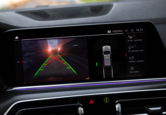 Подержанный автомобиль BMW X5 2019 года (16 фото)