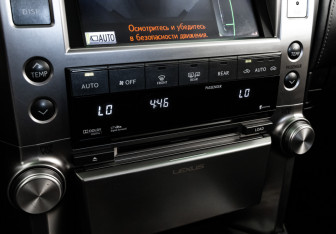 Подержанный автомобиль Lexus GX 2010 года (15 фото)