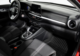 Подержанный автомобиль Kia Cerato Sedan 2021 года (13 фото)