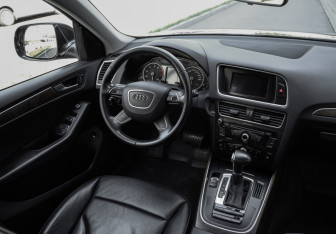 Подержанный автомобиль Audi Q5 2013 года (11 фото)
