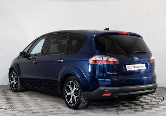 Подержанный автомобиль Ford S-MAX 2008 года (7 фото)