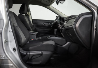 Подержанный автомобиль Nissan X-Trail 2020 года (20 фото)
