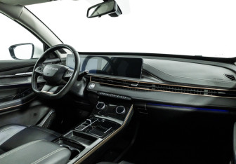 Подержанный автомобиль Exeed LX 2023 года (9 фото)