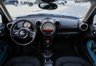 Подержанный автомобиль MINI Countryman 2011 года (12 фото)