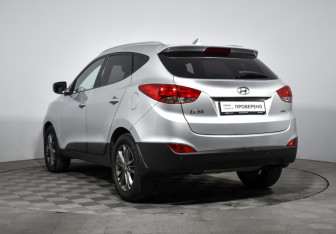 Подержанный автомобиль Hyundai ix35 2013 года (7 фото)