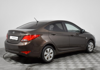 Подержанный автомобиль Hyundai Solaris Sedan 2015 года (5 фото)