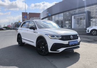 Подержанный автомобиль Volkswagen Tiguan 2021 года (3 фото)