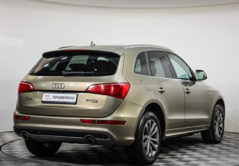 Подержанный автомобиль Audi Q5 2009 года (5 фото)