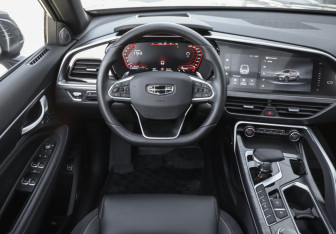 Подержанный автомобиль Geely Tugella 2023 года (15 фото)