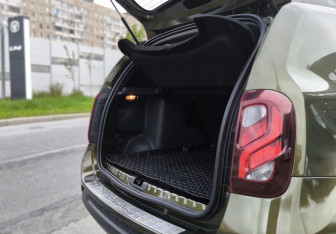 Подержанный автомобиль Renault Duster 2018 года (11 фото)