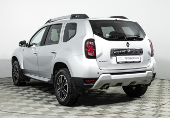 Подержанный автомобиль Renault Duster 2019 года (7 фото)