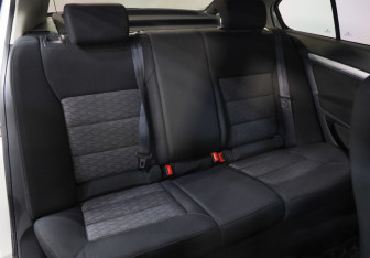 Подержанный автомобиль Skoda Octavia Liftback 2011 года (18 фото)
