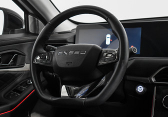 Подержанный автомобиль Exeed TXL 2023 года (16 фото)