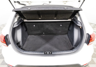 Подержанный автомобиль Kia Rio Hatchback 2018 года (18 фото)