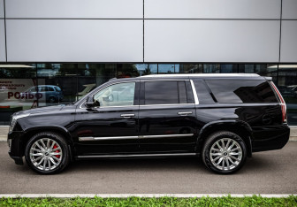 Подержанный автомобиль Cadillac Escalade Suv 2015 года (8 фото)