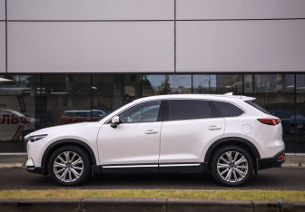 Подержанный автомобиль Mazda CX-9 2021 года (9 фото)