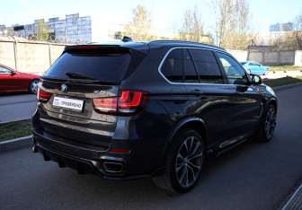Подержанный автомобиль BMW X5 2014 года (4 фото)