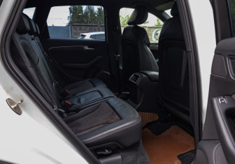 Подержанный автомобиль Audi Q5 2013 года (18 фото)