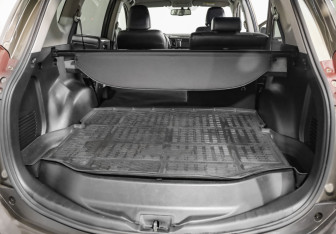 Подержанный автомобиль Toyota RAV4 2013 года (27 фото)