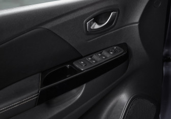 Подержанный автомобиль Renault Kaptur 2020 года (21 фото)