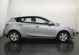 Подержанный автомобиль Mazda 3 Hatchback 2011 года (4 фото)