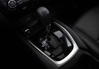 Подержанный автомобиль Nissan X-Trail 2021 года (14 фото)