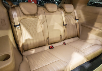Подержанный автомобиль Voyah Dream 2023 года (22 фото)