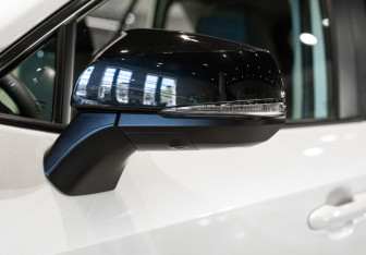 Новый Toyota RAV4 2025 (12 фото)