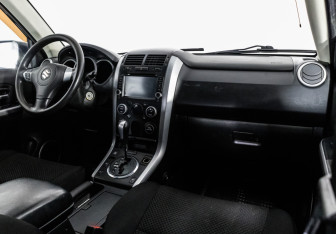 Подержанный автомобиль Suzuki Grand Vitara 2011 года (9 фото)