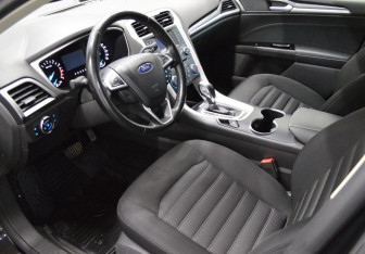 Подержанный автомобиль Ford Mondeo Sedan 2018 года (10 фото)