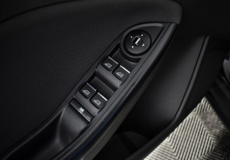 Подержанный автомобиль Ford Focus Sedan 2014 года (18 фото)