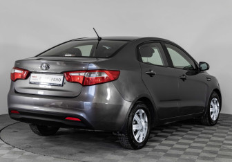 Подержанный автомобиль Kia Rio Sedan 2012 года (5 фото)