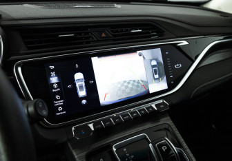 Подержанный автомобиль Geely Atlas Pro 2022 года (18 фото)