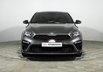 Подержанный автомобиль Kia Cerato Sedan 2020 года (2 фото)