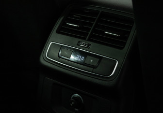 Подержанный автомобиль Audi A4 Sedan 2018 года (22 фото)